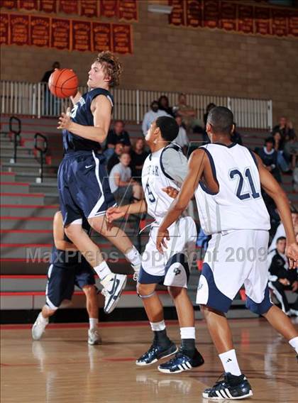 Thumbnail 2 in College Park vs. Ironwood Ridge (MaxPreps Holiday Classic) photogallery.