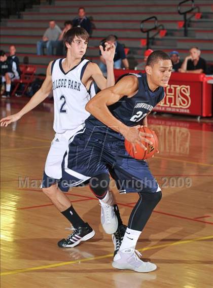 Thumbnail 2 in College Park vs. Ironwood Ridge (MaxPreps Holiday Classic) photogallery.