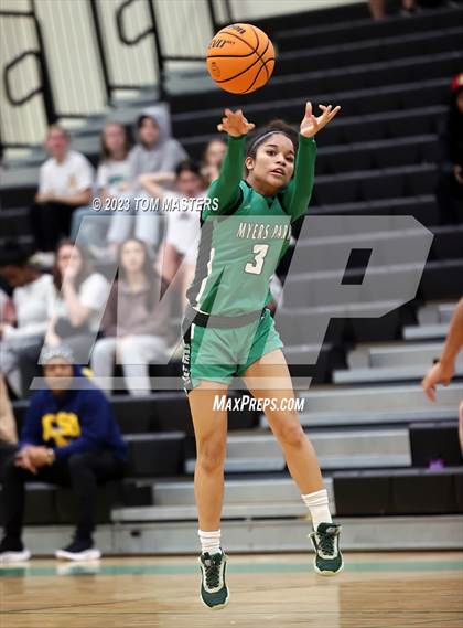Thumbnail 1 in South Mecklenburg @ Myers Park (SoMeck 4A Conference Final) photogallery.
