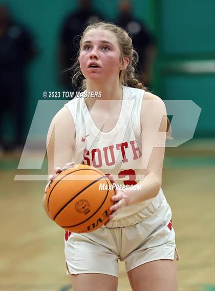 Thumbnail 3 in South Mecklenburg @ Myers Park (SoMeck 4A Conference Final) photogallery.