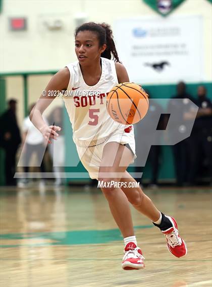 Thumbnail 2 in South Mecklenburg @ Myers Park (SoMeck 4A Conference Final) photogallery.