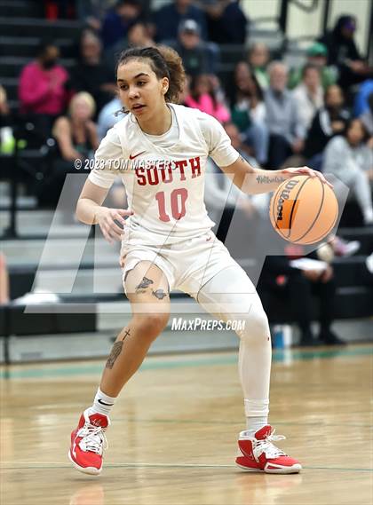 Thumbnail 3 in South Mecklenburg @ Myers Park (SoMeck 4A Conference Final) photogallery.
