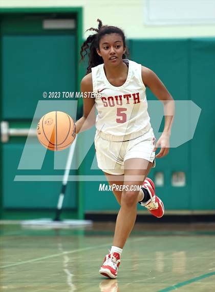 Thumbnail 1 in South Mecklenburg @ Myers Park (SoMeck 4A Conference Final) photogallery.