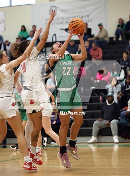 Thumbnail 1 in South Mecklenburg @ Myers Park (SoMeck 4A Conference Final) photogallery.