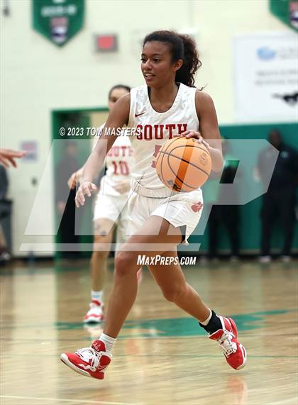 Thumbnail 2 in South Mecklenburg @ Myers Park (SoMeck 4A Conference Final) photogallery.