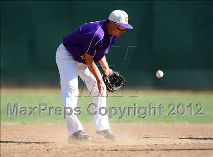 Thumbnail 3 in Hilmar vs. Escalon (CIF SJS D5 Final) photogallery.
