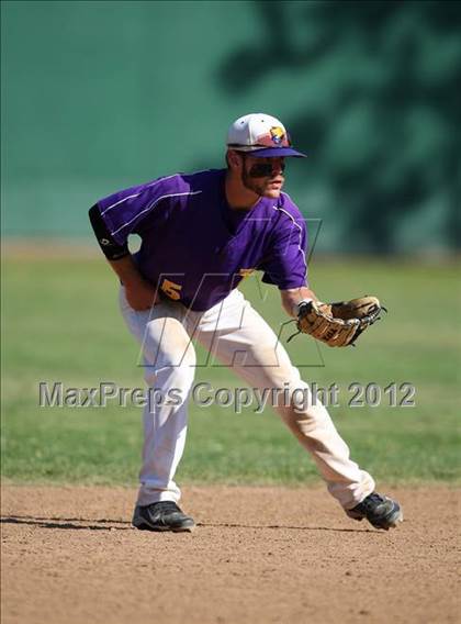 Thumbnail 3 in Hilmar vs. Escalon (CIF SJS D5 Final) photogallery.