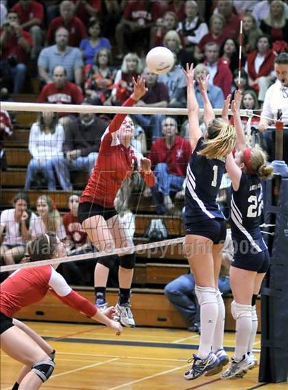 Thumbnail 2 in Santa Monica vs. Mayfield (CIF SS D3-A Final) photogallery.