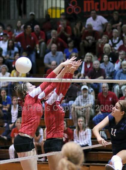 Thumbnail 3 in Santa Monica vs. Mayfield (CIF SS D3-A Final) photogallery.