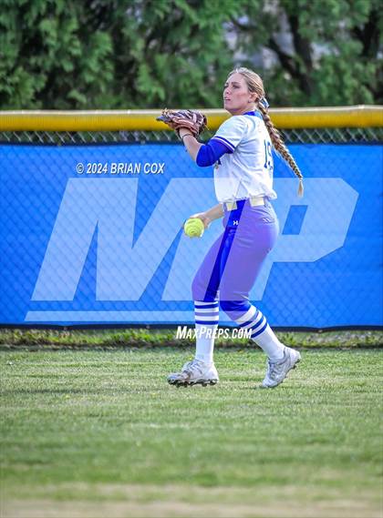 Thumbnail 3 in Harrison vs Paragould (Ozark Classic) photogallery.