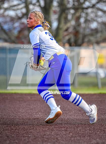 Thumbnail 1 in Harrison vs Paragould (Ozark Classic) photogallery.