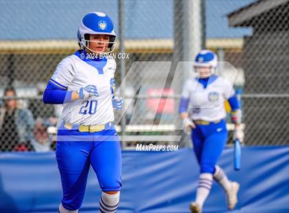 Thumbnail 3 in Harrison vs Paragould (Ozark Classic) photogallery.