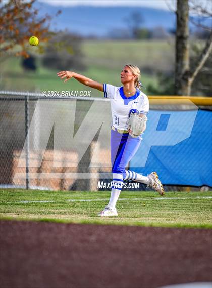 Thumbnail 1 in Harrison vs Paragould (Ozark Classic) photogallery.