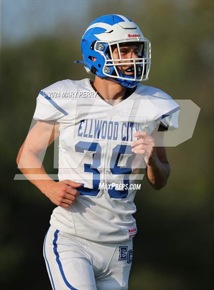 Thumbnail 1 in Ellwood City @ Laurel photogallery.