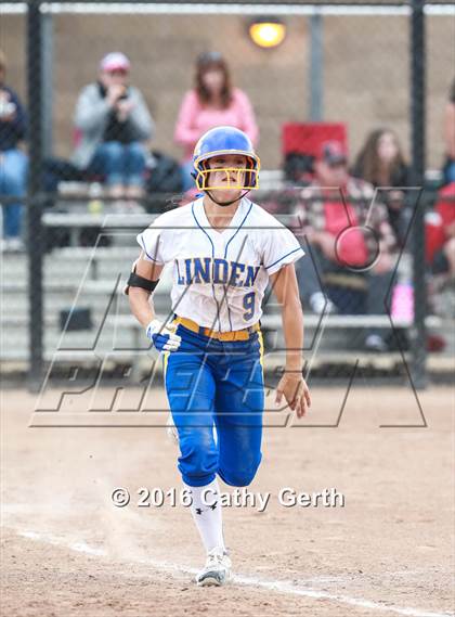 Thumbnail 1 in Linden vs. Ripon (CIF SJS D5 Final) photogallery.