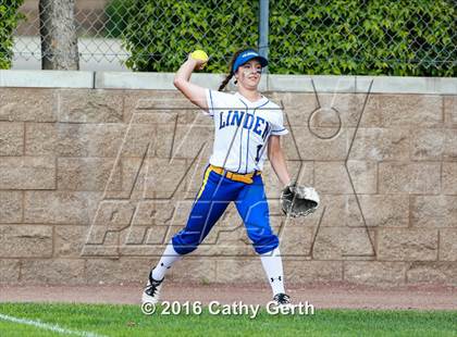 Thumbnail 1 in Linden vs. Ripon (CIF SJS D5 Final) photogallery.