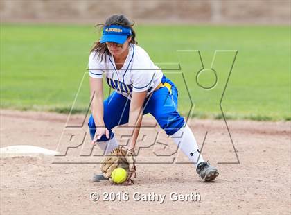 Thumbnail 2 in Linden vs. Ripon (CIF SJS D5 Final) photogallery.
