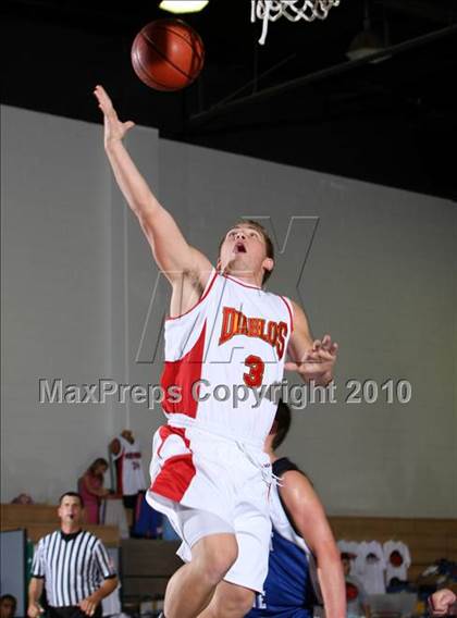 Thumbnail 1 in Pleasant Grove vs. Mission Viejo (Desert Heat Invitational) photogallery.