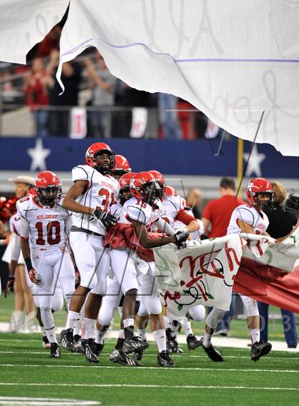Thumbnail 3 in Carthage vs. Kilgore (UIL 3A Division 1 Final)  photogallery.