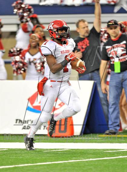 Thumbnail 1 in Carthage vs. Kilgore (UIL 3A Division 1 Final)  photogallery.