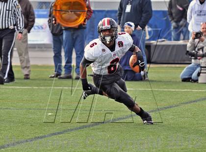 Thumbnail 1 in Aliquippa vs. Wyomissing (PIAA AA Final) photogallery.