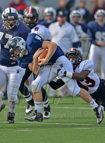Thumbnail 1 in Aliquippa vs. Wyomissing (PIAA AA Final) photogallery.