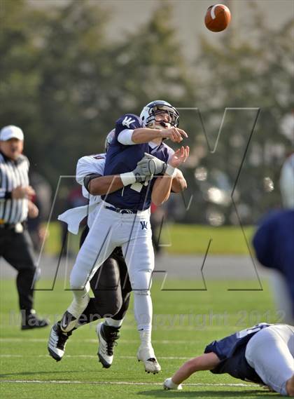 Thumbnail 2 in Aliquippa vs. Wyomissing (PIAA AA Final) photogallery.