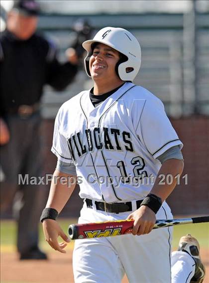 Thumbnail 3 in Newman Smith vs. Guyer (Scotland Yard Classic) photogallery.
