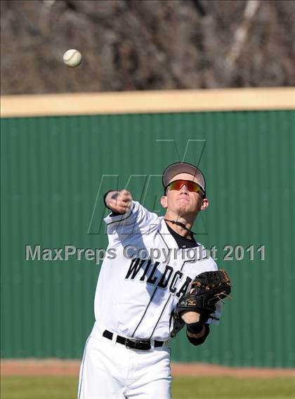 Thumbnail 2 in Newman Smith vs. Guyer (Scotland Yard Classic) photogallery.