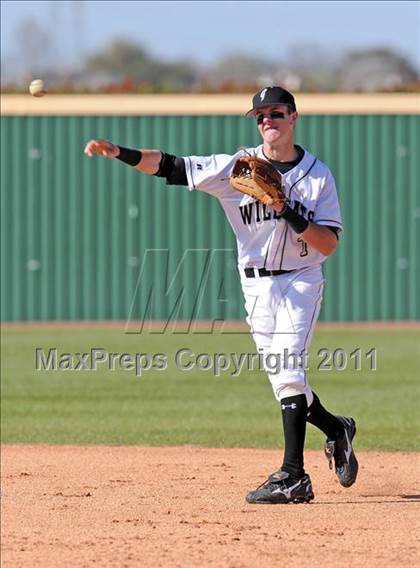 Thumbnail 3 in Newman Smith vs. Guyer (Scotland Yard Classic) photogallery.