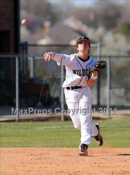 Thumbnail 3 in Newman Smith vs. Guyer (Scotland Yard Classic) photogallery.