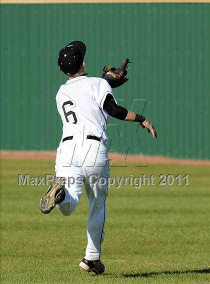 Thumbnail 3 in Newman Smith vs. Guyer (Scotland Yard Classic) photogallery.