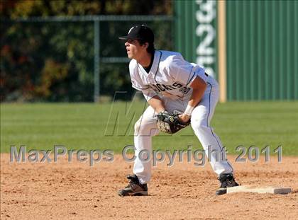 Thumbnail 2 in Newman Smith vs. Guyer (Scotland Yard Classic) photogallery.