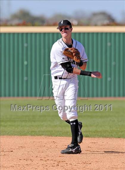 Thumbnail 1 in Newman Smith vs. Guyer (Scotland Yard Classic) photogallery.
