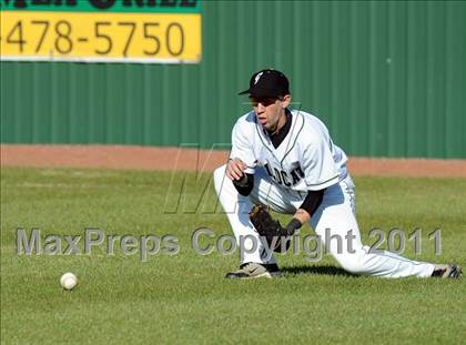 Thumbnail 2 in Newman Smith vs. Guyer (Scotland Yard Classic) photogallery.