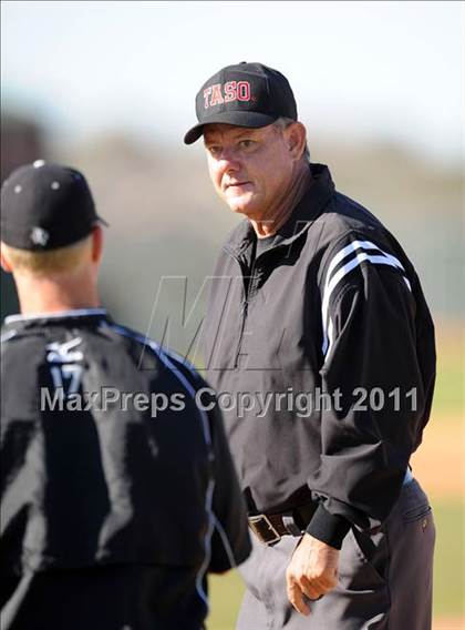 Thumbnail 1 in Newman Smith vs. Guyer (Scotland Yard Classic) photogallery.