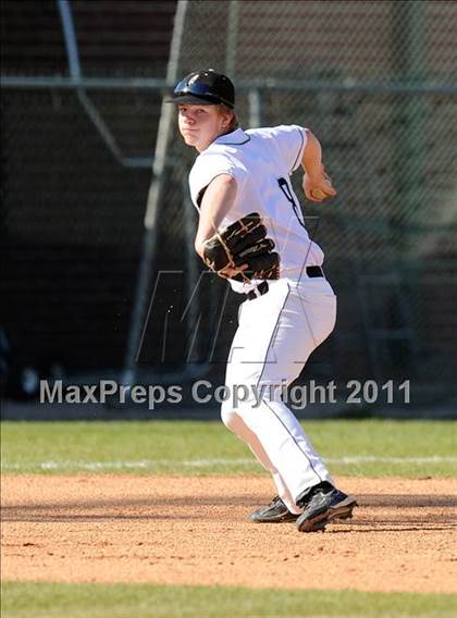 Thumbnail 1 in Newman Smith vs. Guyer (Scotland Yard Classic) photogallery.
