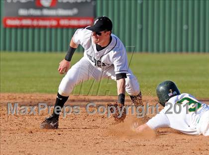 Thumbnail 3 in Newman Smith vs. Guyer (Scotland Yard Classic) photogallery.