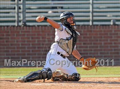 Thumbnail 3 in Newman Smith vs. Guyer (Scotland Yard Classic) photogallery.