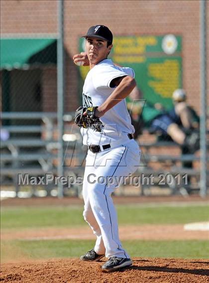Thumbnail 2 in Newman Smith vs. Guyer (Scotland Yard Classic) photogallery.