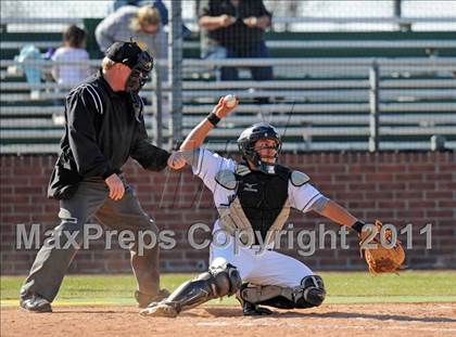 Thumbnail 3 in Newman Smith vs. Guyer (Scotland Yard Classic) photogallery.