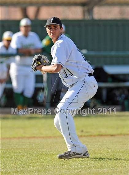 Thumbnail 3 in Newman Smith vs. Guyer (Scotland Yard Classic) photogallery.