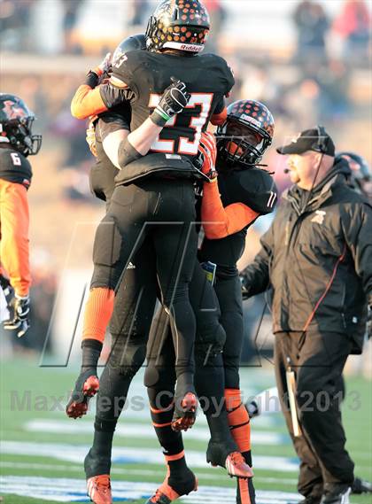 Thumbnail 2 in Ennis vs. Aledo (UIL 4A D2 Semifinal Playoff) photogallery.