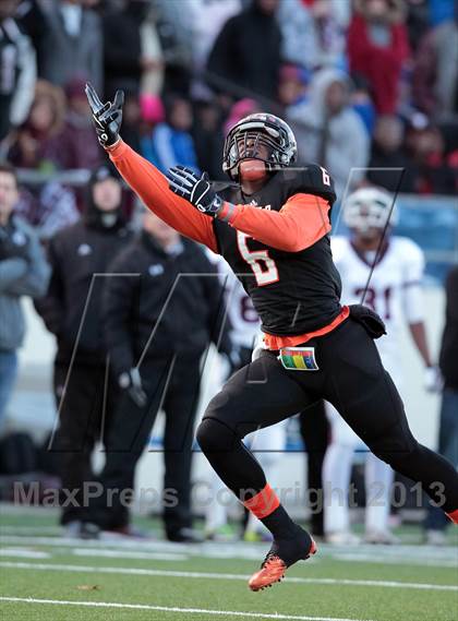 Thumbnail 1 in Ennis vs. Aledo (UIL 4A D2 Semifinal Playoff) photogallery.