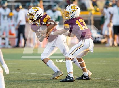 Thumbnail 3 in Royal @ Simi Valley photogallery.