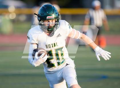 Thumbnail 2 in Royal @ Simi Valley photogallery.
