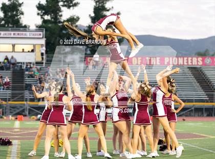 Thumbnail 2 in Royal @ Simi Valley photogallery.