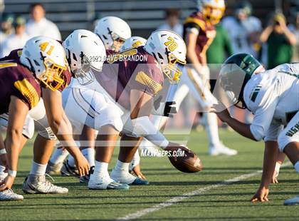 Thumbnail 1 in Royal @ Simi Valley photogallery.
