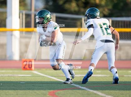 Thumbnail 2 in Royal @ Simi Valley photogallery.