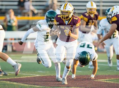 Thumbnail 2 in Royal @ Simi Valley photogallery.